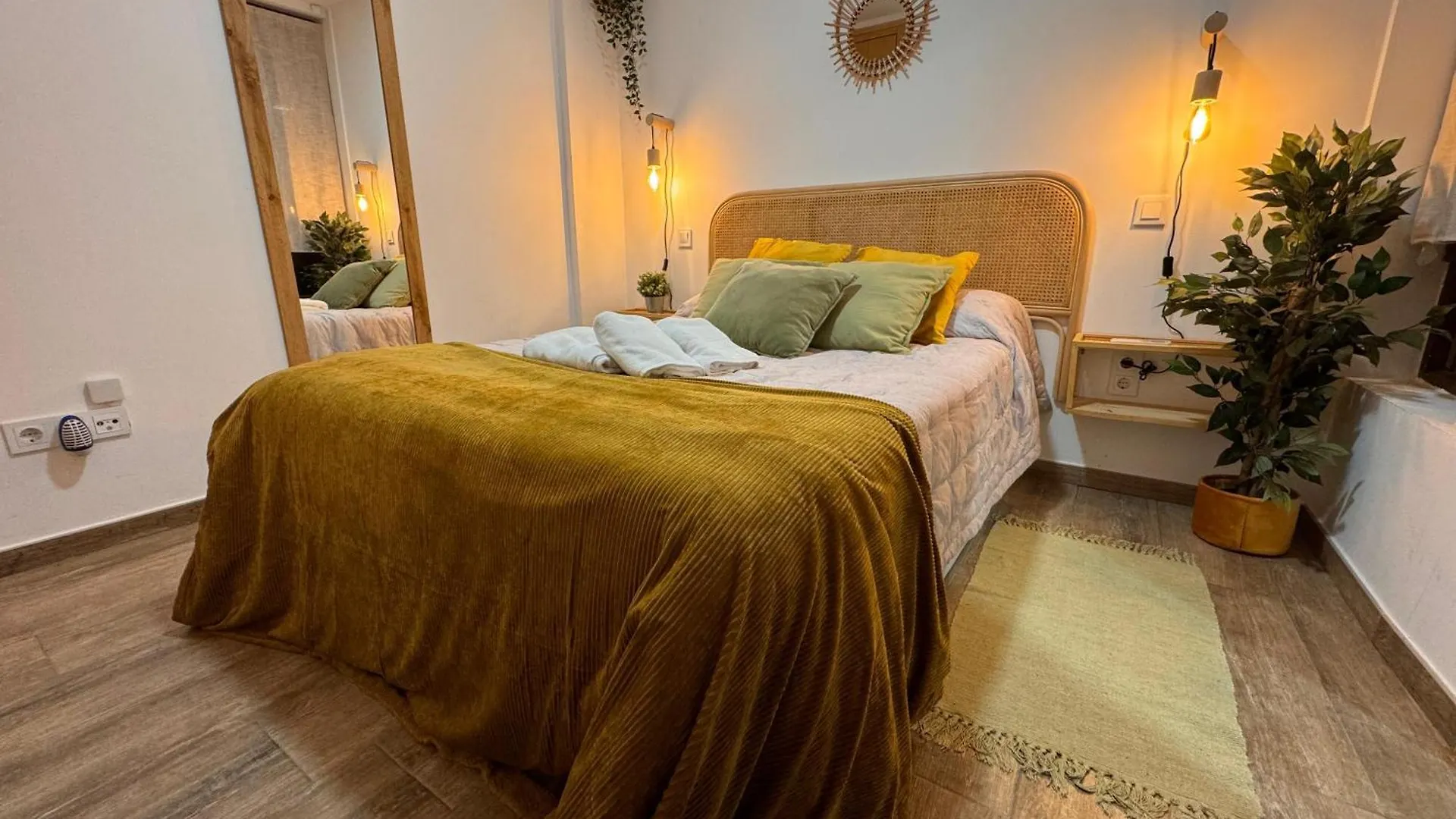 Suite Con Cueva Romana/Roman Cave * Early Check-In Toledo Spain